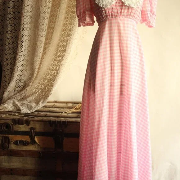 Vintage 1960s 1970s Dress, Pink and White Gingham Maxidress withBbig Lace Collar - Picture 2 of 14